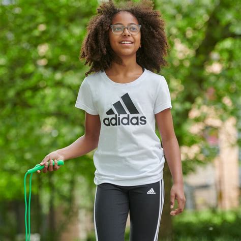 großer mädchen arsch in adidas leggings|Madchen .